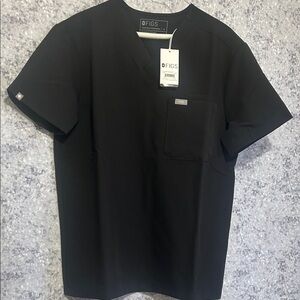 Figs Men’s Black V-Neck Medical Scrub Top with Chest Pocket